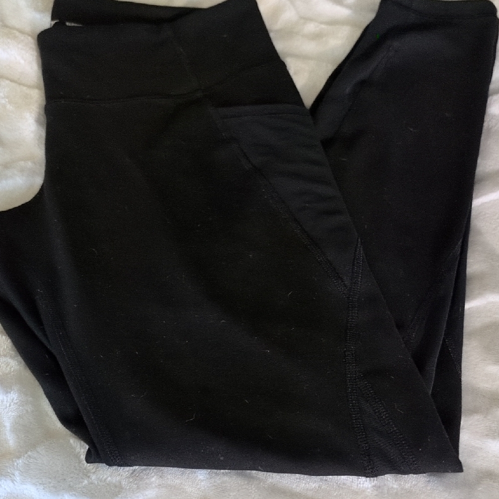 Old Navy Black Leggings-Crop Length